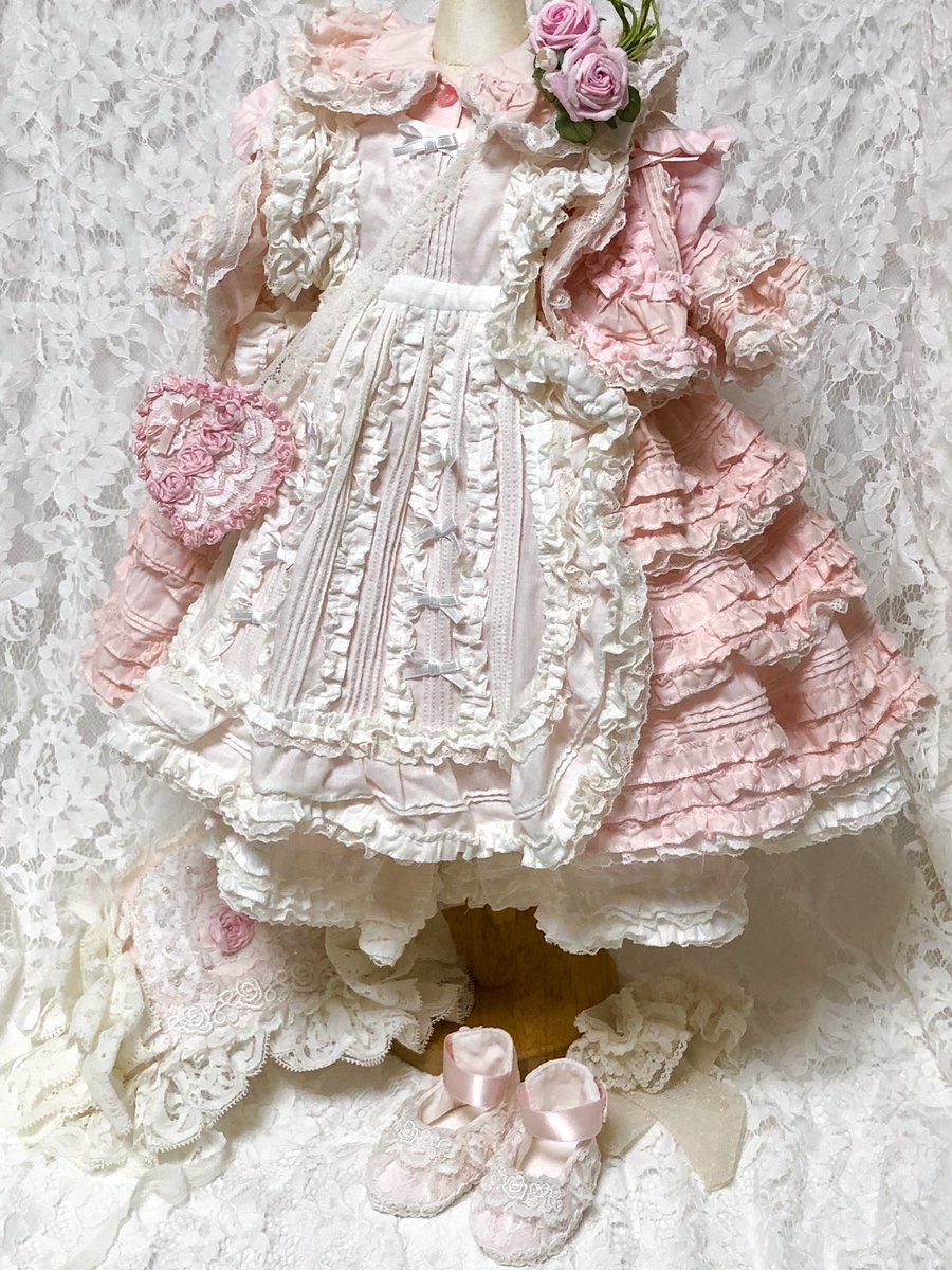 xxdolcevitaxxmi's tweet photo. DearSDサイズ、ドレスセットを、
今日夜9時からショップにて、受注販売いたします。

見本は紅茶染めをしましたあわいピンクですが、ご希望がございましたら、オフ白、赤、ブルー、くすみピンクに変更も可能です。 https://t.co/XOHXGtbup5