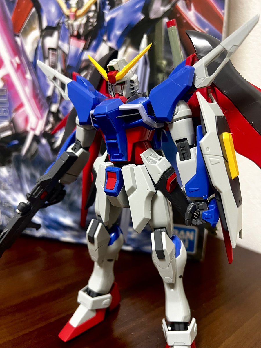caffebomb's tweet photo. MG デスティニーガンダム　パチ組み完成✨
やっぱりデスティニーはカッコ良いわ🎵
#ガンプラ
#ガンプラ好きと繋がりたい
#プラモデルライフ https://t.co/UvPoeqxGZz
