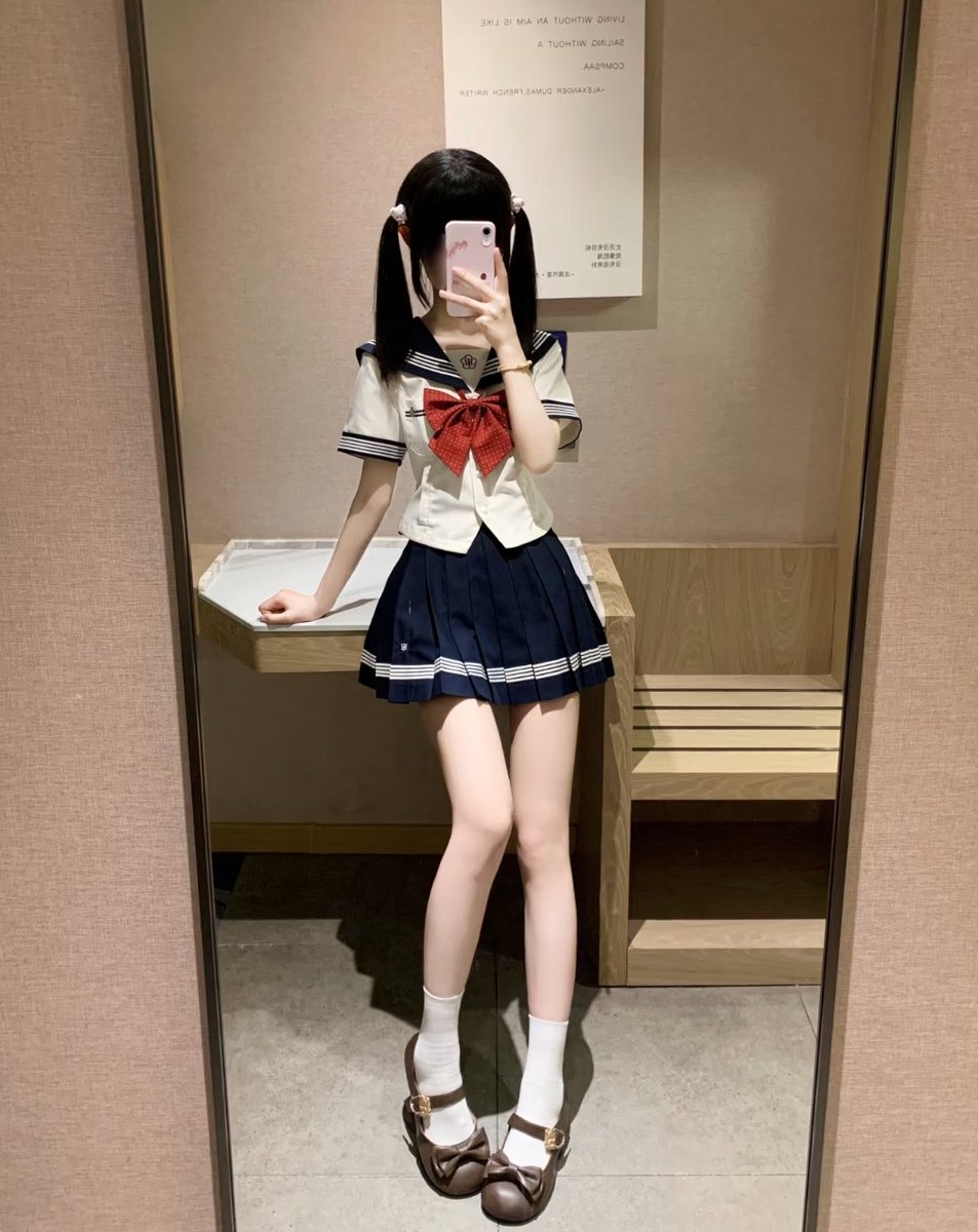 brooke49ue9's tweet photo. 今天刚玩！！！

有人想锐评一下我16岁的燥福嘛 🥹   

看完不许瞎说，赶紧看，我要删啦
真 https://t.co/nuaimBgxGw