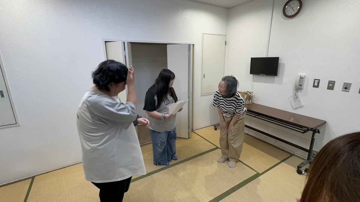 terry_osako's tweet photo. 10/6(火)演劇ワークショップします！
前半はあなたに宛てた一人芝居を、
後半は三人芝居を創作するWSです✨

ぽんプラザ自体が劇場になる
一期一会を楽しむ時間です。
ぜひ遊びにきてくださいませ🙇‍♂️

▽予約フォーム
https://t.co/qaFYJz38ZS https://t.co/6nGb2sd6sF