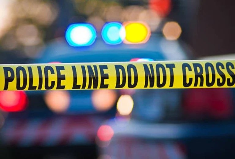 877babafm's tweet photo. Sad! 27 people were killed & 26 injured in 2 separate mass shootings at taverns in South Africa last night!
17 pipo were killed & 15 others injured in Wedela near Carletonville while 10 pipo were shot dead & 11 others injured in Lwandle, Strand in the Western Cape!
#Babafmupdates https://t.co/jyjdQUGzC4