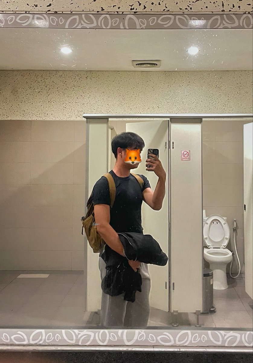 bwlllu's tweet photo. Sayang aku baru kelar job nih, misalnya🙃 #gayjogja #gayjakarta #gaysurabaya https://t.co/byHPOaPwNE