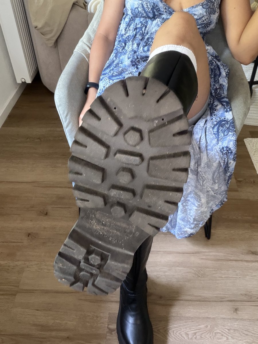 rosella_vale's tweet photo. I know you want to see what’s hiding under my boots 👅😈 https://t.co/d8WqaxCtWU