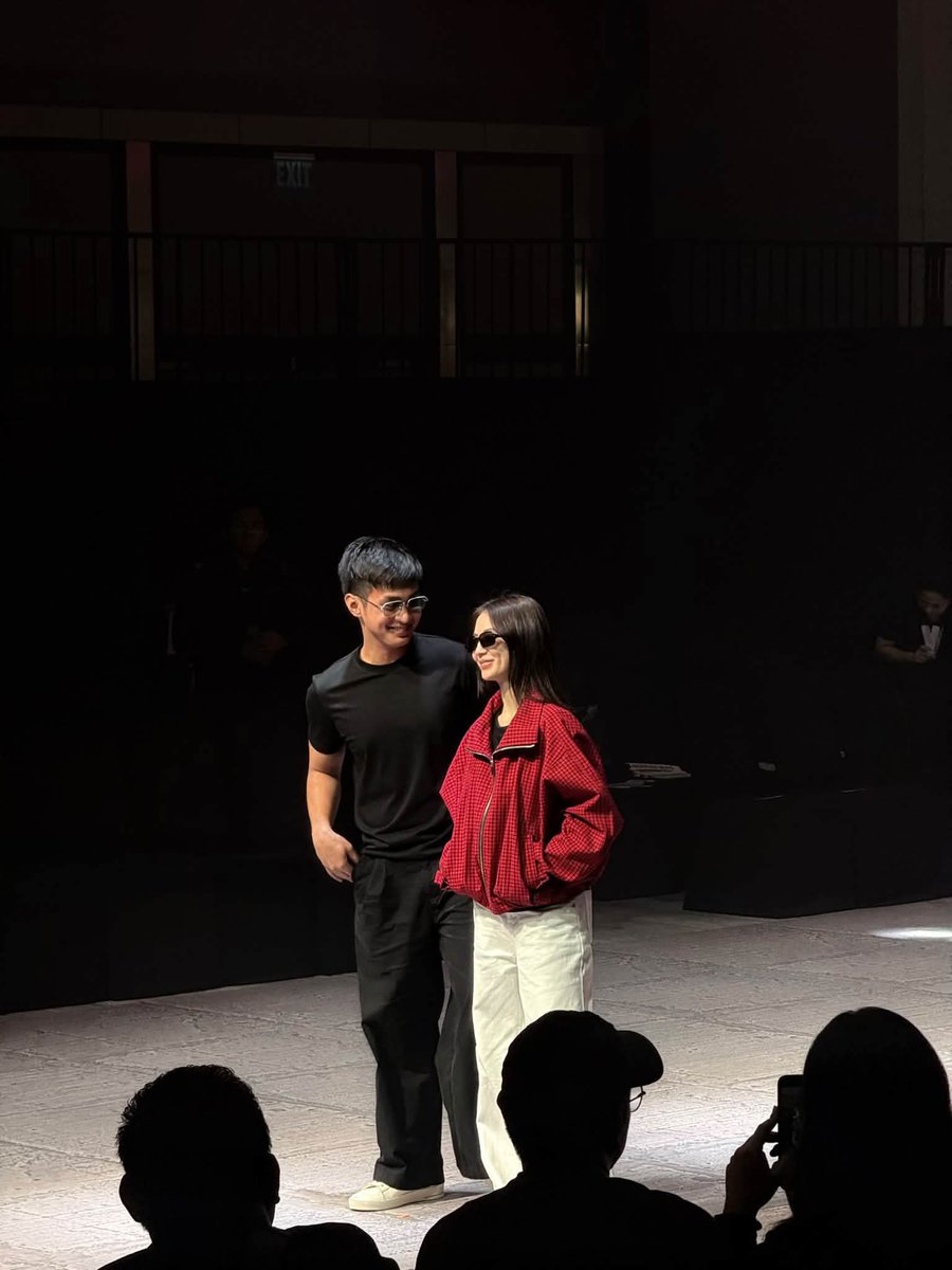 maksooinluv's tweet photo. Runway check. 

#JMFyang
#BENCHFashionWeekHoliday26

https://t.co/plYg1HASmr

© JM Ibarra Updates Hub https://t.co/aCu3Sqc007
