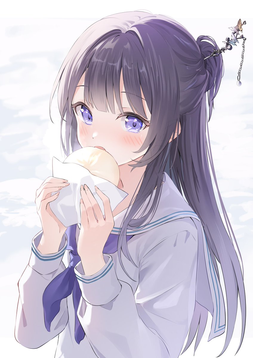 Teruru_painting's tweet photo. 大好きな肉まんを食べようとする女の子 https://t.co/uWF29RnDN5