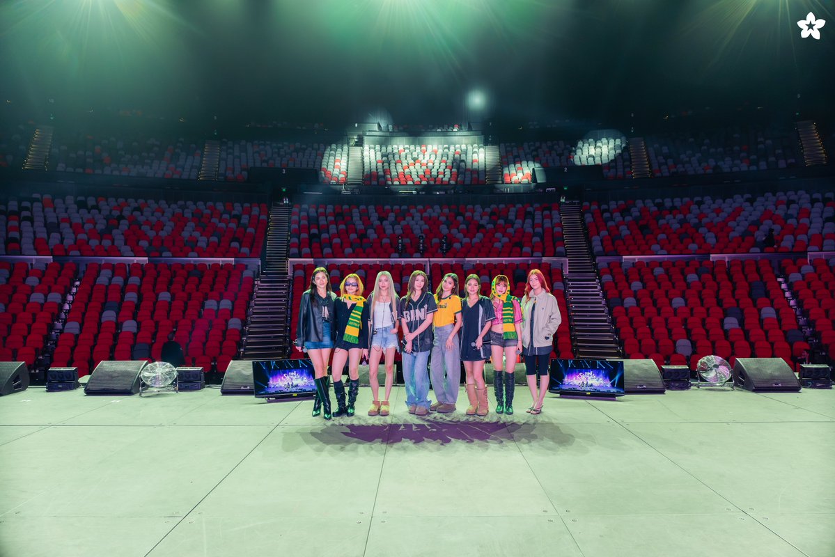 BINI_ph's tweet photo. 📡 Signal received: SYDNEY, we’ve arrived! 

See you later at TikTok Entertainment Centre!

📸 Angelito Valdez Jr
#BINI #BINI_SIGNALS_WORLDTOUR_2026 #BINI_SIGNALS_SYDNEY https://t.co/CcrsKnQ2gK
