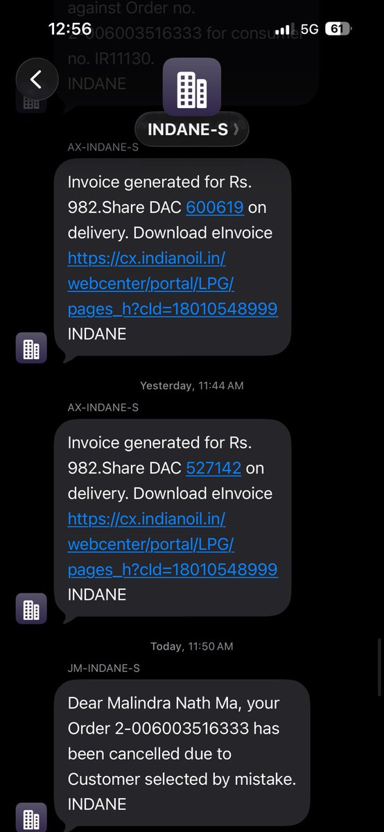rahuldevm02's tweet photo. @IoclJharkhand @IndianOilcl मैंने 18 सितंबर को गैस की बुकिंग कराई थी ,ऑनलाइन पेमेंट भी कर दिया था पर मुझे गैस उपलब्ध कराने के बजाय मेरा बुकिंग कैंसिल कर दिया गया । मेरे घर में गैस खत्म हो गई है खाना नहीं बना पा रहे हैं , आज ही दोबारा बुकिंग कर ऑनलाइन पेमेंट https://t.co/sHFkerd39y