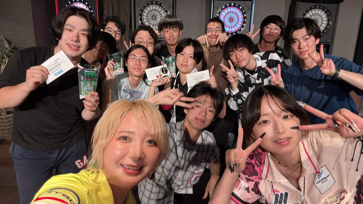 darts398's tweet photo. バグースさんU22ベスト8でした…！
ベスト8のお相手は＠shujidarts180 さん！
ラスレグ01途��ハイトンお見舞いされかなりきた後ロートンでしか返せなかったのが敗因すぎでした…
@mayodarts さんとのチャレマも01ブル打ち抜けず負けと反省ばかり…
歳近くて強い方たちとお話もさせてもらい（続く） https://t.co/YAsDD8IH1C