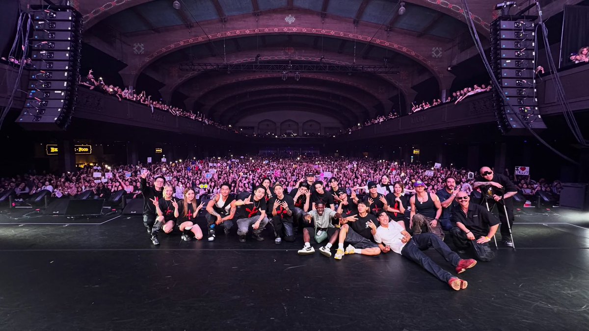 LNGSHOTBoost's tweet photo. [INSTAGRAM] 260927 PDT

 @.jaypark.worldtour Instagram Post with LNGSHOT and Jay Park concluding Serenades &amp; Body Rolls in Los Angeles 🇺🇸

#LNGSHOT #롱샷 #JayPark #SerenadesAndBodyRolls_In_LosAngeles https://t.co/yNFVGiBbfA