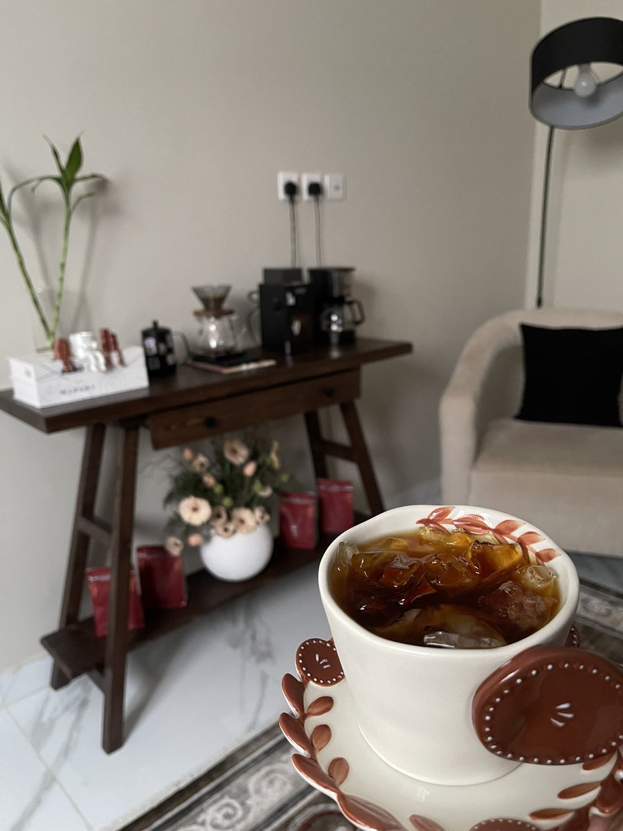 M_A20_19's tweet photo. لـ تأكيد دفء الموقف -ألتقطت صورة- 🤍☕️ https://t.co/eVOzTwFynM