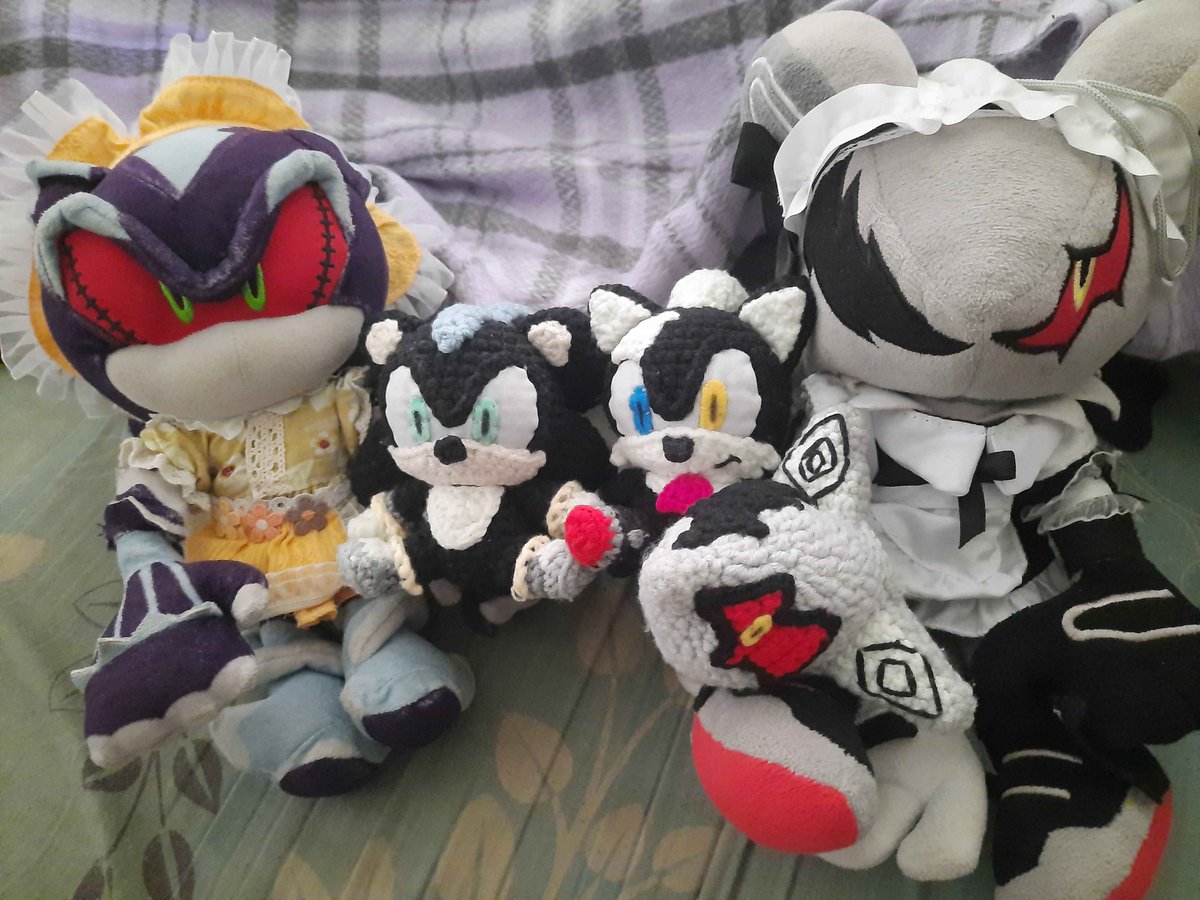 projectshadovv's tweet photo. they got their "mini me"s

#infinitethejackal #mephilesthedark https://t.co/ETWv2oasrb
