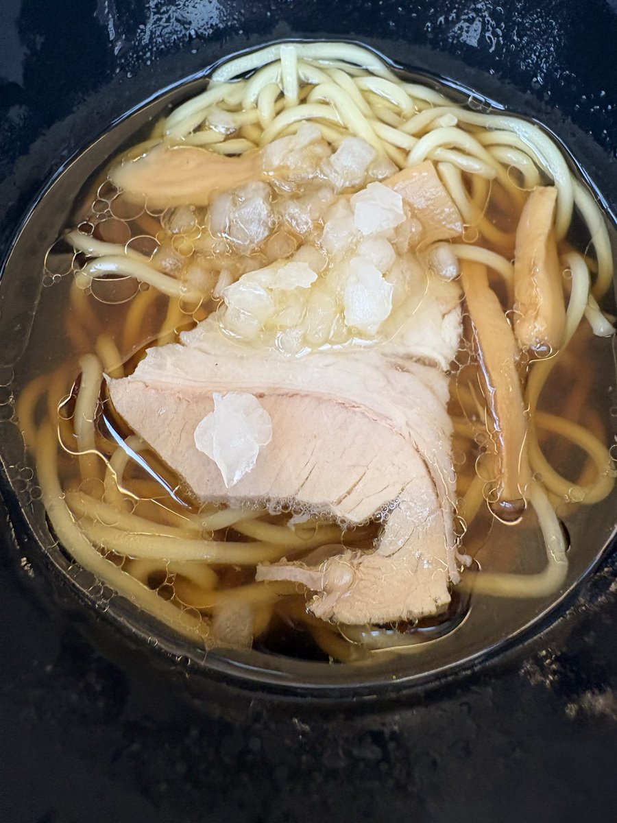 yonoma912's tweet photo. 高尾山ビアマウント@高尾山口

#高尾山
#八王子ラーメン
#恒例
#雨率高��� https://t.co/8FQ0MVvNx9
