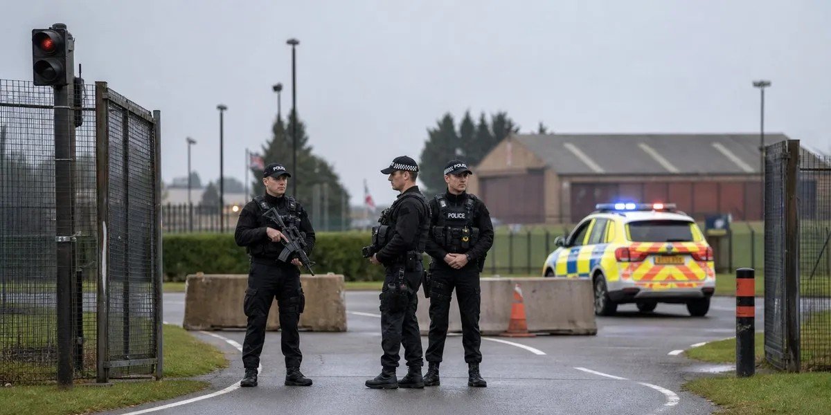 TheMercianNews's tweet photo. 🚨 BREAKING: Gloucestershire Police have declared a major incident at RAF Fairford and evacuated nearby homes after several men were arrested on suspicion of Explosives Act offences.

• The base has been used by the US to conduct operations against Iran.

• Officers say a number of properties are being cleared. Residents are being taken to a nearby leisure centre. The Army’s specialist explosive ordnance disposal team is examining vehicles.

• A cordon is in place. The force says it believes the incident is contained and that it is working with partners under existing emergency plans.