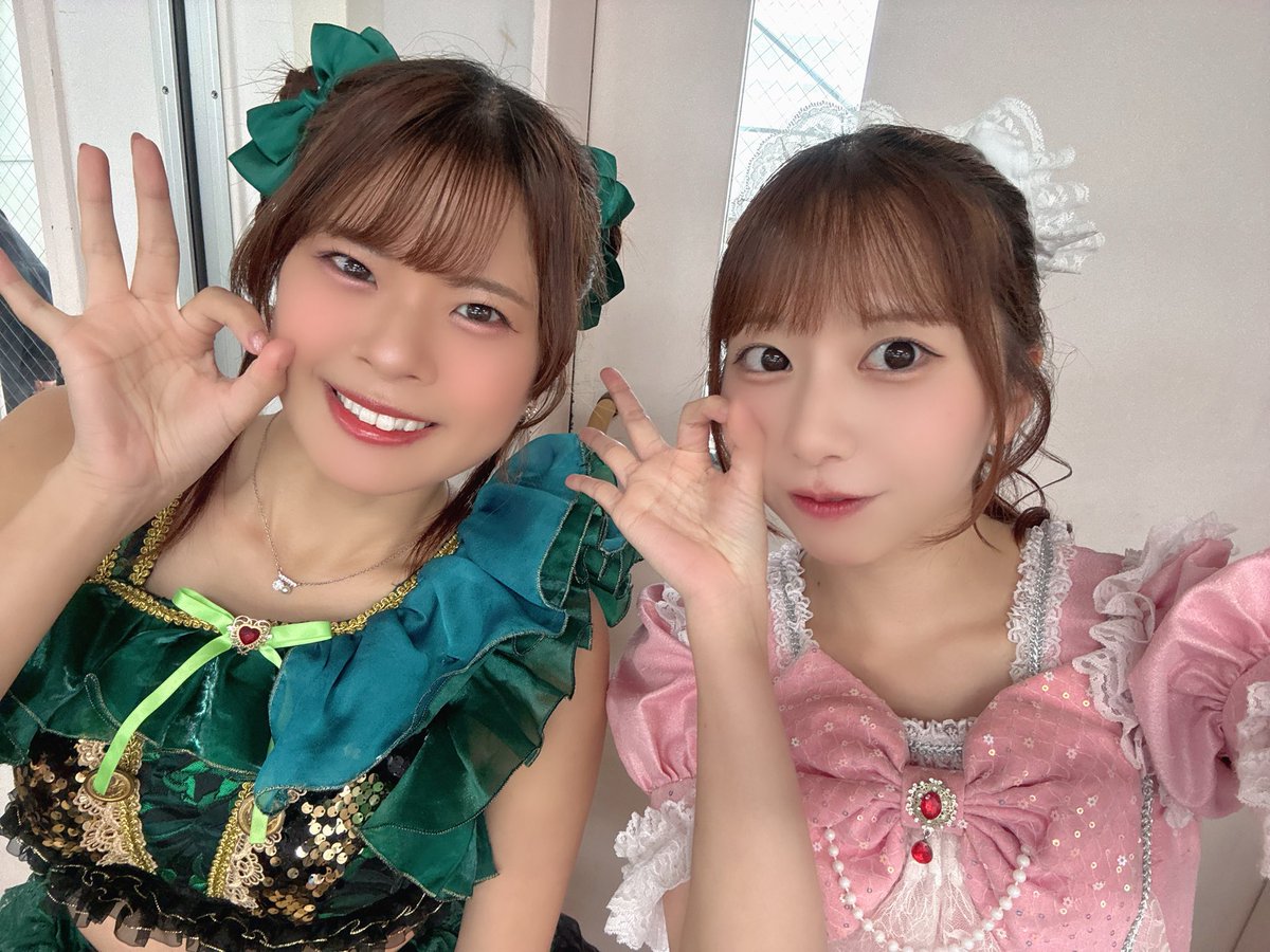 mirin__sakura's tweet photo. アイオケさん ゆゆ・THE・エクスカリバーさん@yuyu_tabuchi 

Q. YOUはなぜサブリーダーに❓
A. 世代交代でリーダーが代わったタイミングで、
リーダーである萌日香さんから指名された✨

振り付けも構成も担当しているゆゆさん
運営とメンバーの間をつなぐ役割も担っているそうで大尊敬🥹🫶🏻 https://t.co/dCMUKumMcQ