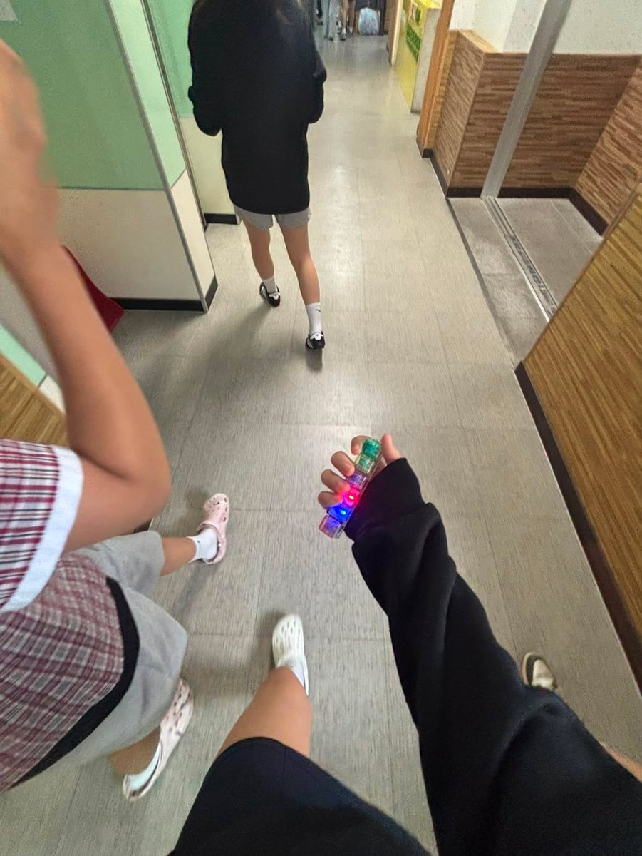 Inatsalla's tweet photo. #용돈 #미자 #ㄷㅂ
ㅅㅂ선입주면 카톡으로 가슴깜 장당 5처넌~ https://t.co/lHc0pox6Ba