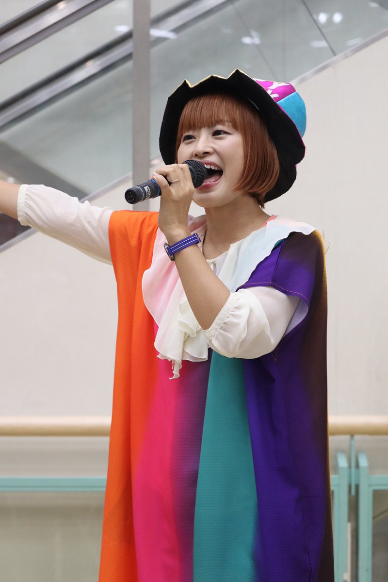 aiko1SMAP5's tweet photo. ９月２７日（日曜日）
本日の現場❗️ゆめタウン高松
mimikaさんのライブ行ってきました
笑顔☺️が素敵
可愛かった❤️
#ゆめタウン高松
#mimika https://t.co/XRquztAykf