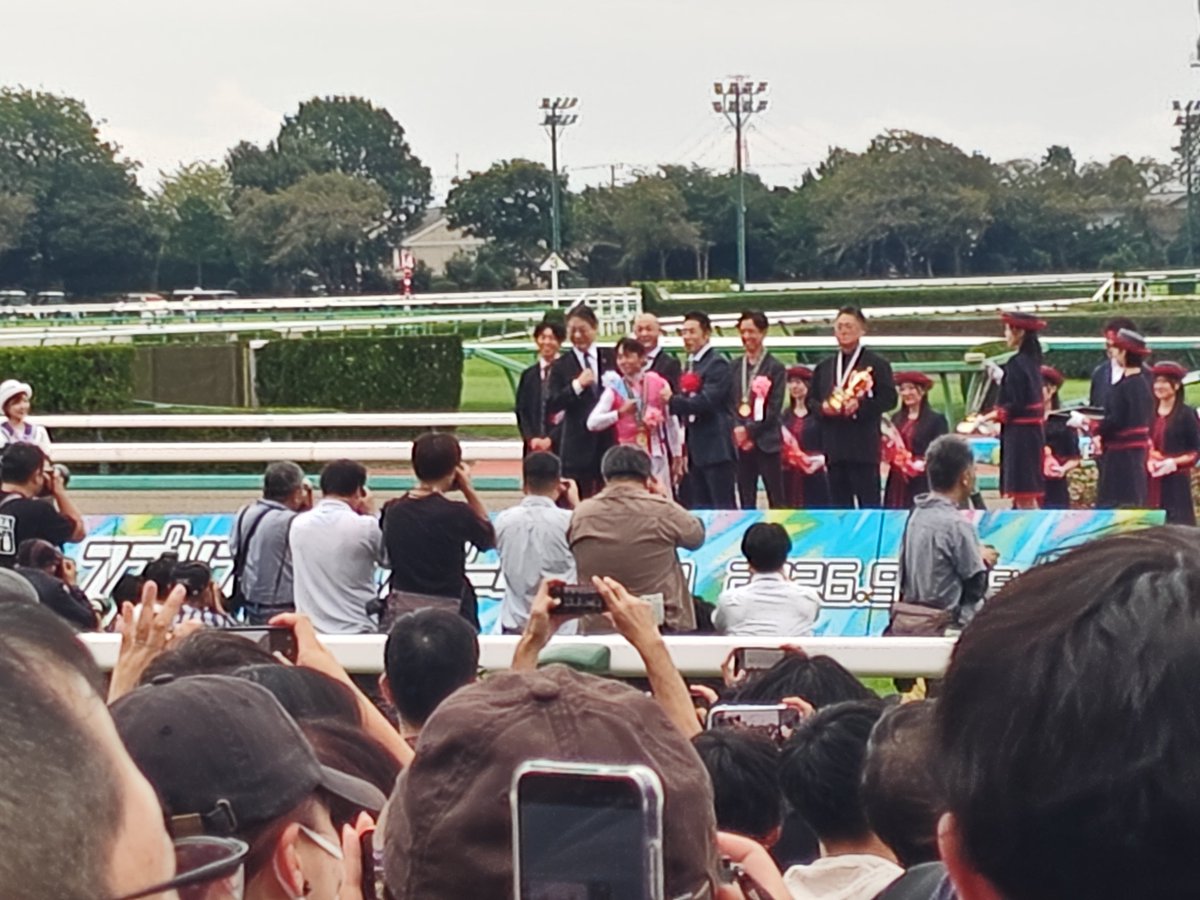 atsuja_LL_YYH's tweet photo. みんなでパワー https://t.co/qzaENZnusf