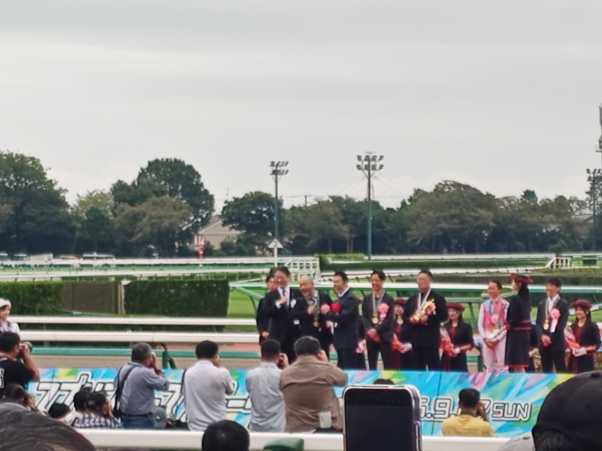 atsuja_LL_YYH's tweet photo. みんなでパワー https://t.co/qzaENZnusf