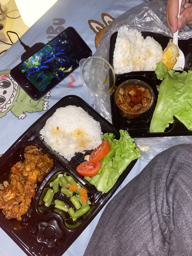 sheinfpdiary's tweet photo. ini kemarin jengukin bocil sakit https://t.co/te2czjMFja
