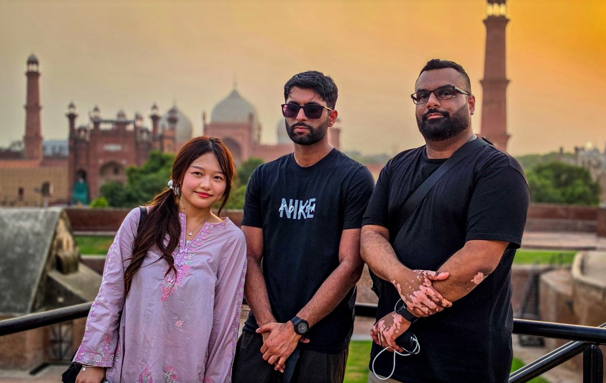 SpaghettiRip's tweet photo. My 1 month trip is coming to an end 
🇵🇰🇦🇺🇵🇭

I can't tell you how appreciative I am that I was able to travel to all these countries to work on the game that I love.

Thank you @Danyal249 @_FaYd_  @BrownmanFgc for bringing me to your events and giving me this unforgettable experience.

And thank you to @ohbunniesx and @BrownmanFgc for being such amazing travel partners that made this trip so special and fun. I love you both.

Finally thanks to all the amazing communities I met. I felt the love and I enjoyed commentating again so much ❤️