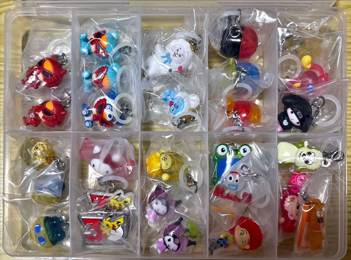 creuset_pad's tweet photo. 【交換】ガチャ  めじるし　アクセサリー 
ポケモン　ディズニー　サンリオ　たまごっち　ヒスミニ　アンパンマン

(譲) 画像1
(求) 画像2めじるし(理想はコンプでプー優先)
他過去ディズニーなど

横浜駅周辺手渡し

お気軽にお声掛けください
よろしくお願いいたします https://t.co/7742eLE9MS