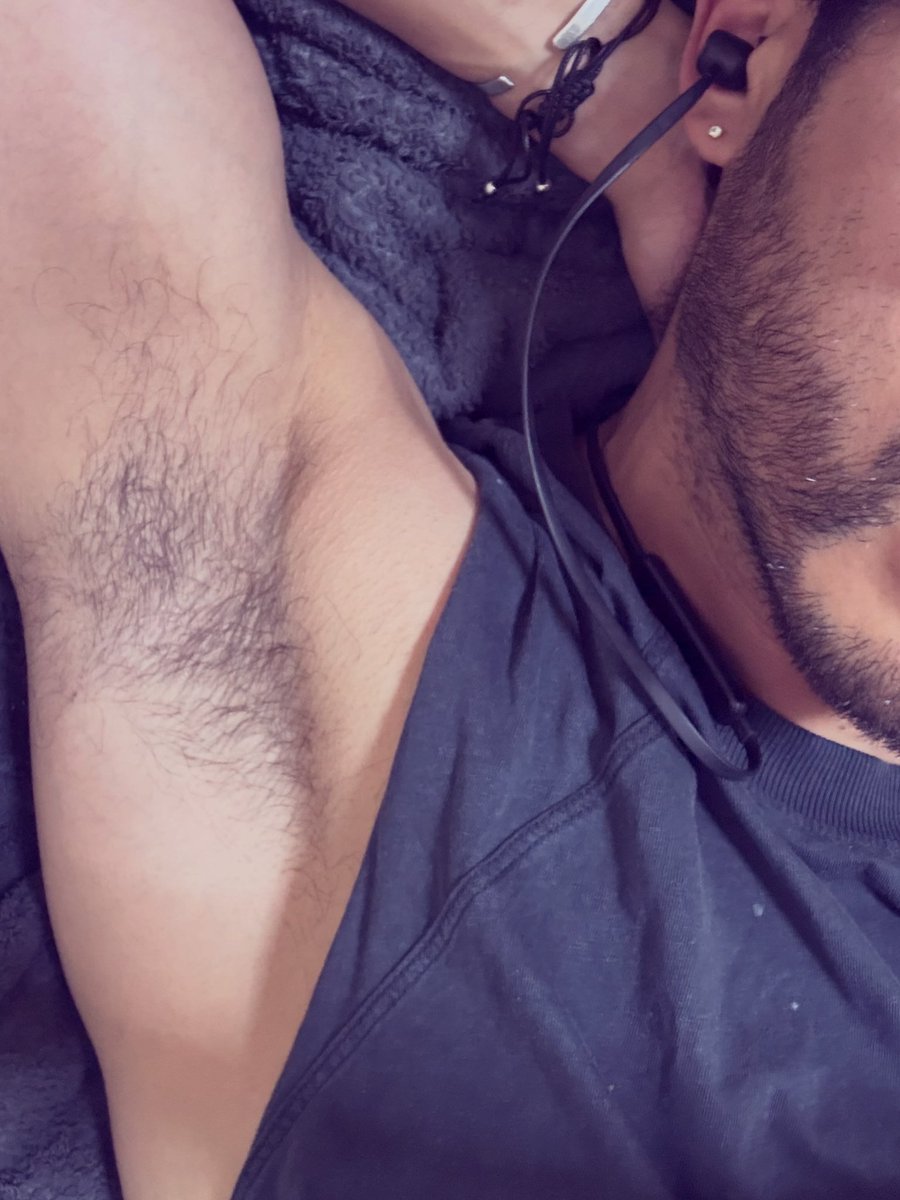 HutchL10's tweet photo. Armpit posting  😛 https://t.co/0RYiJVFLJO