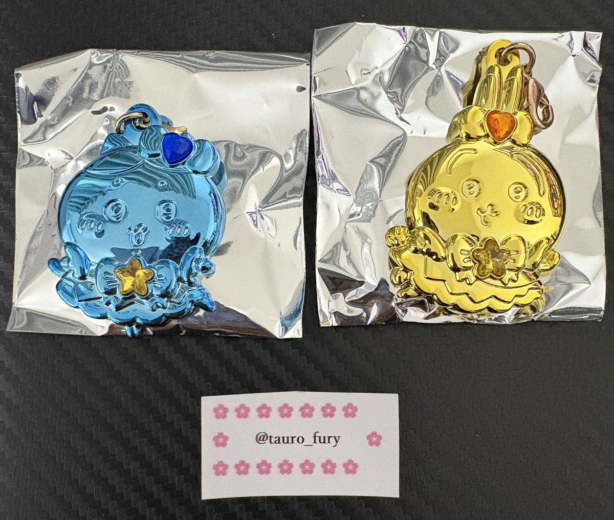 tauro_fury's tweet photo. ちいかわ
きらきらまじかるミラーチャーム交換

譲
ハチワレ
うさぎ

求
古本屋
モモンガ

2つセット優先
うさぎは古本屋優先

郵送にてお願いします！ https://t.co/m0FIff1qEA