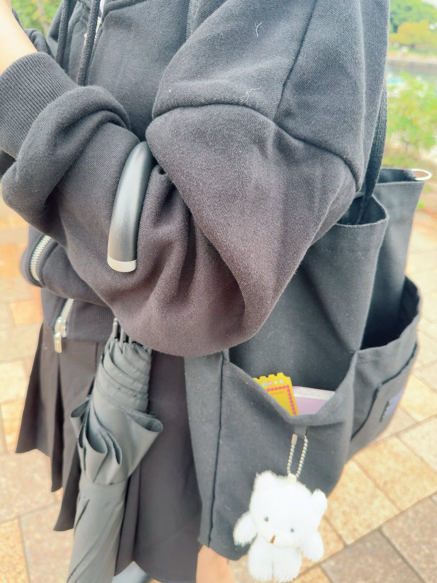 Rei2525_HSM's tweet photo. @ta__xoxo 現在会場に到着しました
シャカリキトラック周辺の海側近くにおります
時間の方大丈夫です、よろしくお願いします https://t.co/XaAKgfdfkg