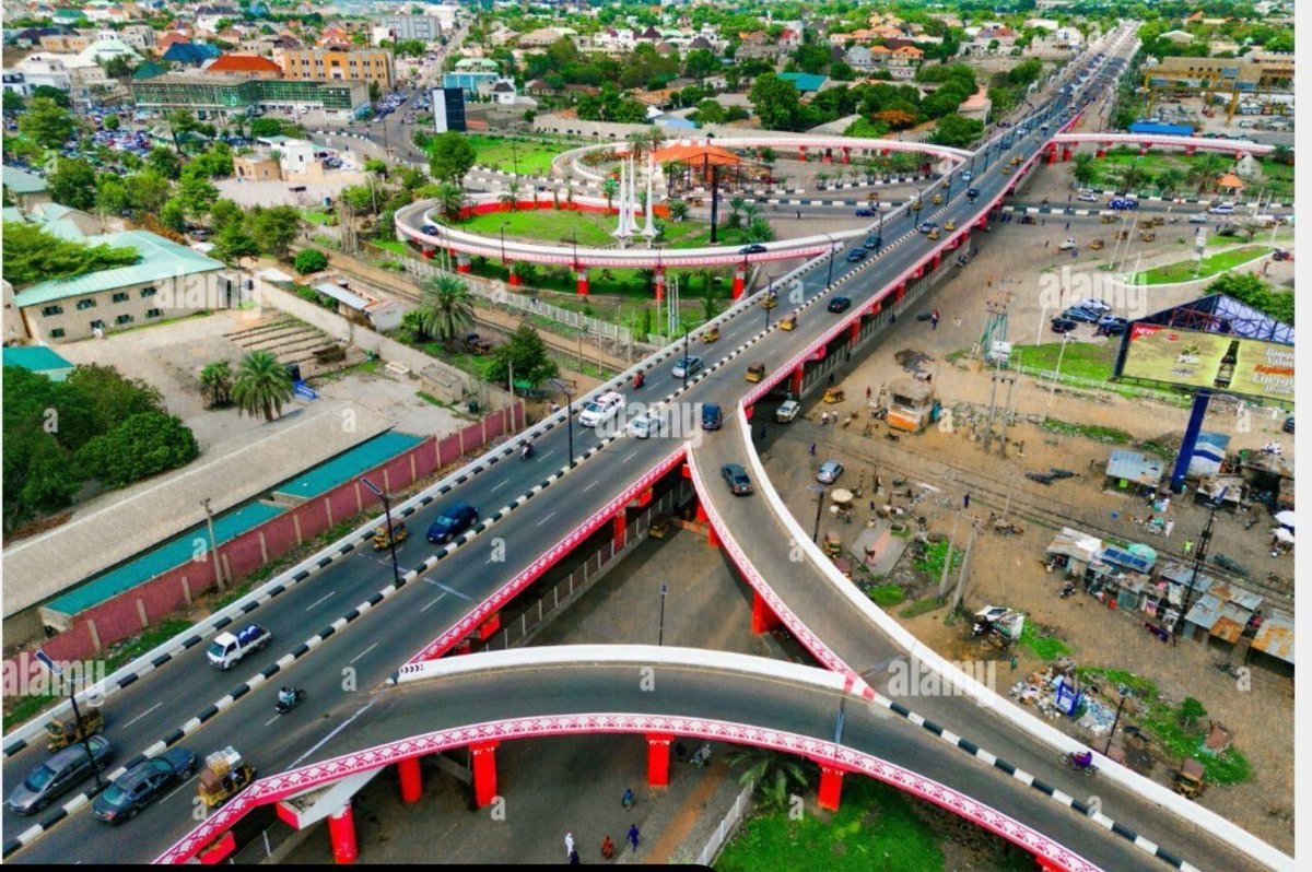 Millishield01's tweet photo. Rabiu Musa Kwankwaso built Kano’s first flyover.

The Kwankwasiyya Flyover — Silver Jubilee to Kofar Nassarawa — about 780 metres, ₦5.9bn. The city had never seen that before.

When it opened, people came just to look at it.

https://t.co/1xJl1VYw0g

#Kwankwaso #Kano #Infrastructure #PeterObi