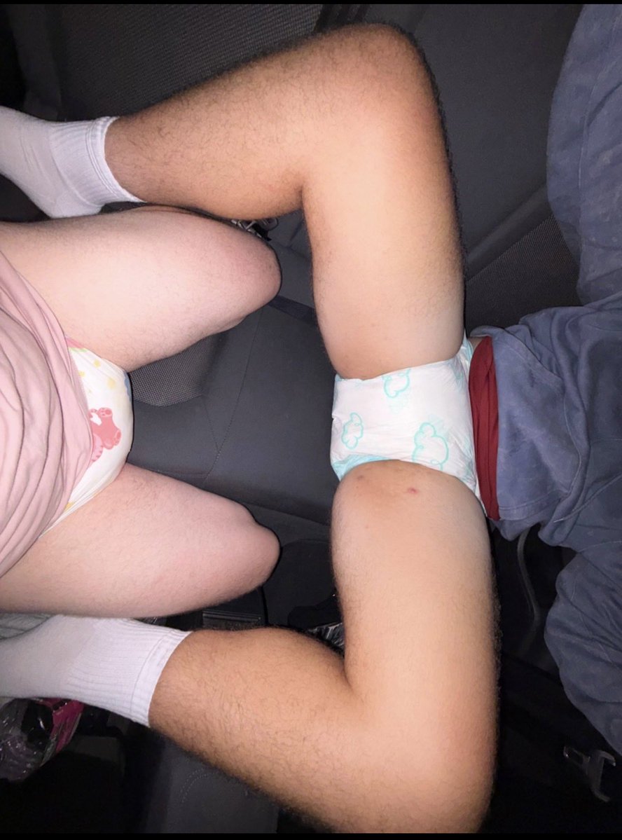 Cbabzz2025's tweet photo. what a soggy butt @Padded_mechanic was!! 
a very cute super soaker🥰
#abdl #ukabdl #nappyboi https://t.co/GvAQsOQ5sc