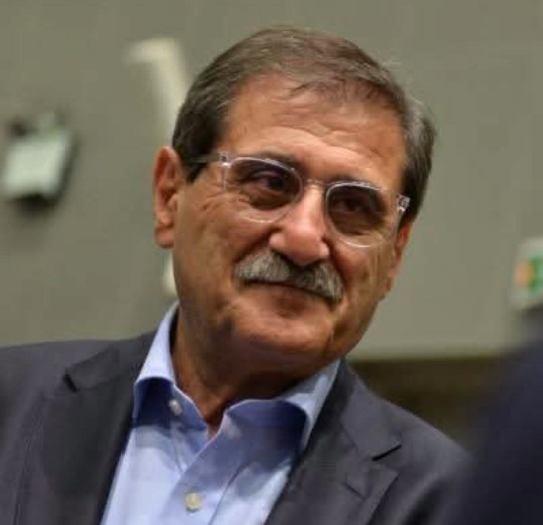 horexitoueater's tweet photo. Το πώς σας γ@μεί και δέρνει έτσι την αριστεία σας αυτός ο κουμμούνης, δε λέγεται... https://t.co/a0trTLylBA