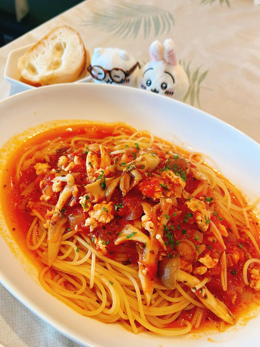 ton_mama_'s tweet photo. 宝塚のカロスキューマさんで念願の前菜付きランチをいただいて来ました😋（前菜付きのみ２日前までに要予約）期待通りどれもこれも美味しくて大満足💕夫と一緒だったのでトマト系クリーム系1つずつ大盛りオーダーでシェアしましたが満腹！（次私は普通でいいかな💦）特にクリーム系パスタがおすすめ🫶 https://t.co/JbdYU3gnln