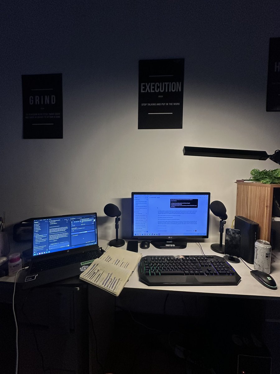 ortugonzalez3's tweet photo. Lo que antes disfrutaba en salir de joda, ahora lo disfruto trabajando hasta cualquier hora.
Siempre lo voy a decir, el mejor horario para trabajar es de madrugada. https://t.co/25FYiX2jAj