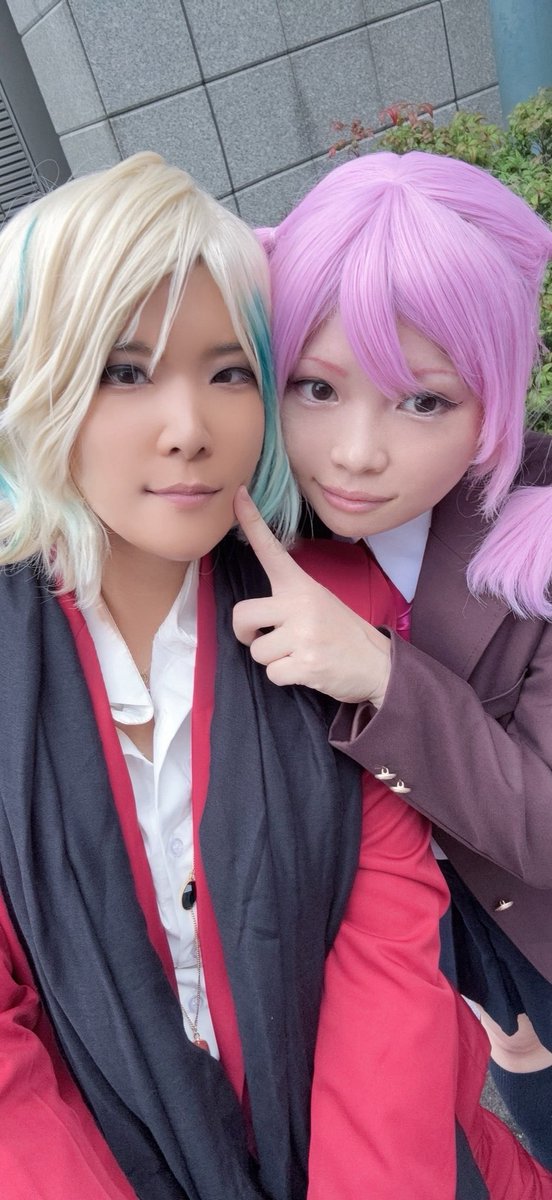 mob__178's tweet photo. Cosplay⚽️
ﾌｨﾌｽ❣️with夕香😘 昔やってた時より赤スーツ着てる https://t.co/DK7ysgPa1E