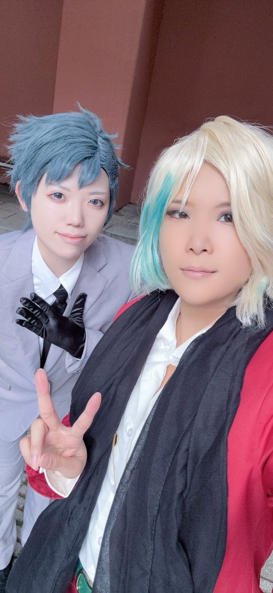 mob__178's tweet photo. Cosplay⚽️
ﾌｨﾌｽ❣️with夕香😘 昔やってた時より赤スーツ着てる https://t.co/DK7ysgPa1E