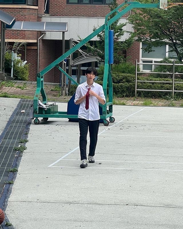 jjuhoouism's tweet photo. masa masa juhoon pas smp 😭🫶🏻 pas masih ga kepikiran jadi idol alias jaman masih mau jadi apoteker huhu gemes bgt cakep bgtsih jju https://t.co/Zv0YSyFPhZ