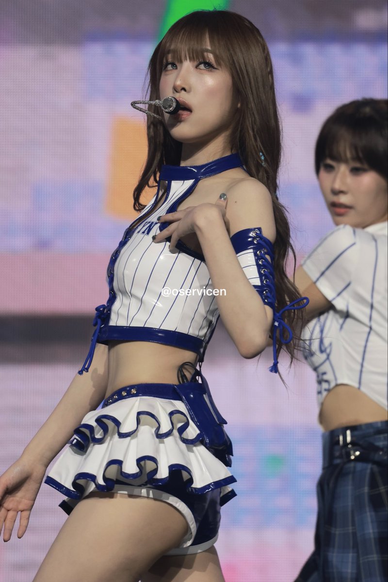 oservicen's tweet photo. 💙

#최예나 #예나 #YENA #イェナ https://t.co/OMkouMDdEV