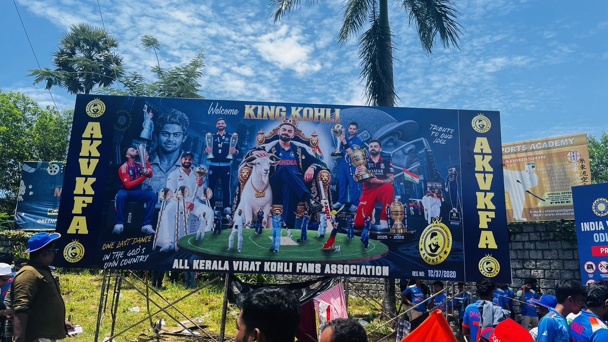 ashishpant43's tweet photo. We are in Sanju Samson territory but there’s is no shortage of love for Rohit and Kohli in Trivandrum #IndvsWI @cricinfo https://t.co/5nwoeURGyj