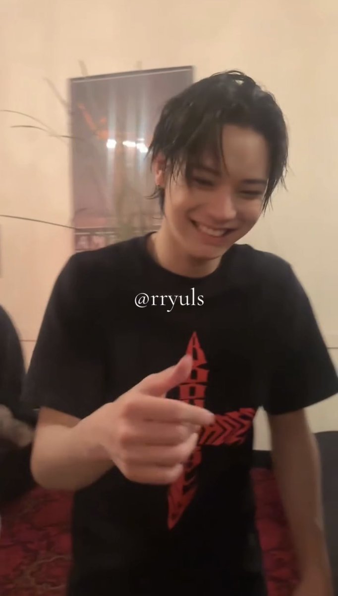 kweonohyul's tweet photo. kwon ohyul, please never stop smiling. https://t.co/qrAWC3BbsE