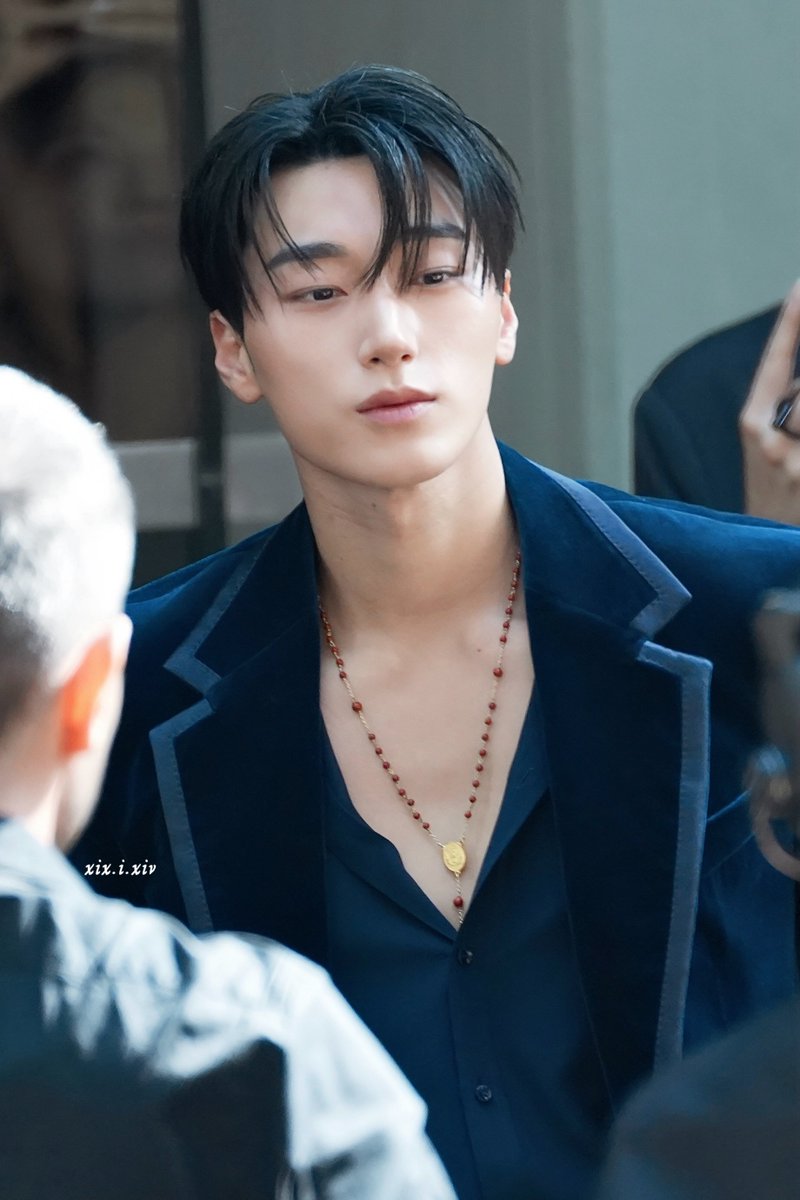 _xix_i_xiv_'s tweet photo. 260926

#SAN #ATEEZ 
#산 #에이티즈
#SANxDOLCEGABBANASS27
@ATEEZofficial @dolcegabbana https://t.co/yl5d91wR0a