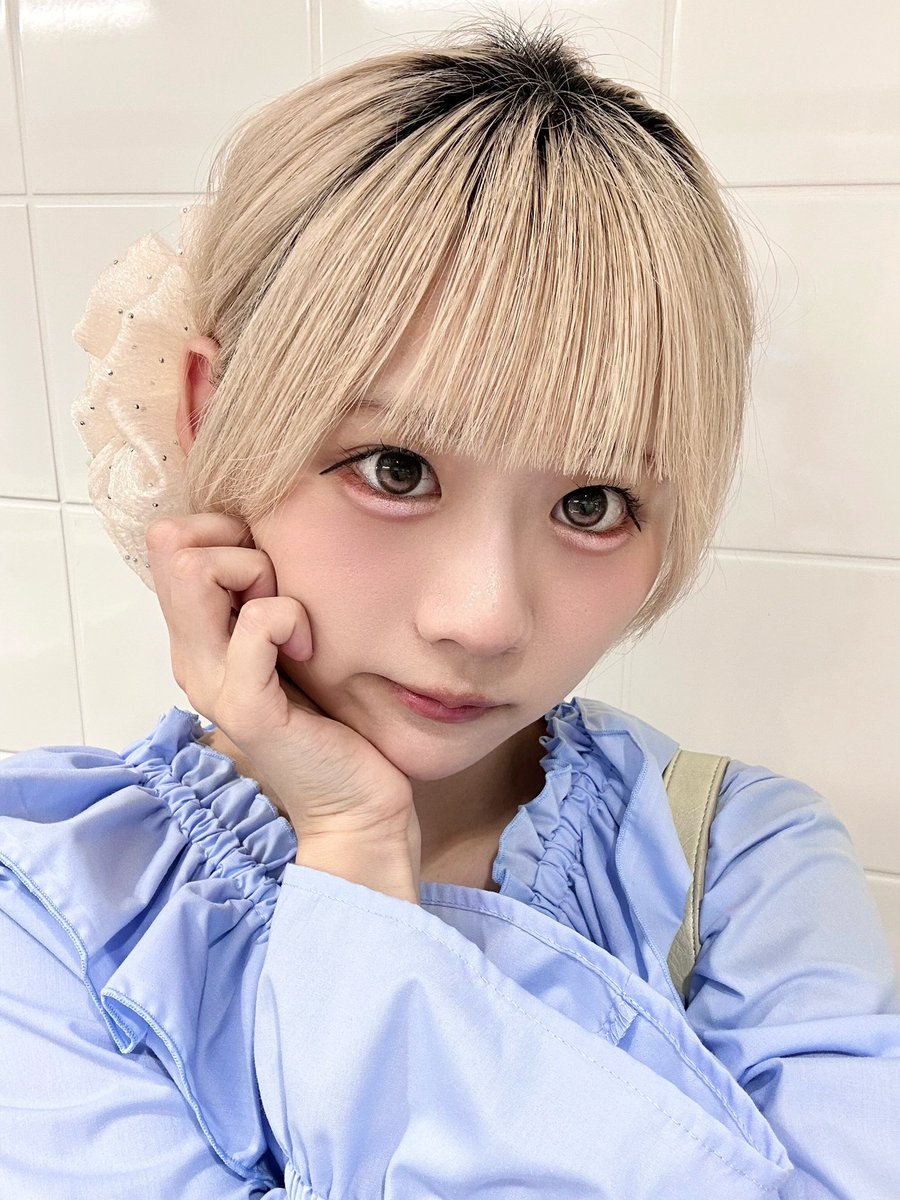 chocolat_sa0's tweet photo. きゅるん♡↔シャキーン☆ https://t.co/R0yLZByLIS