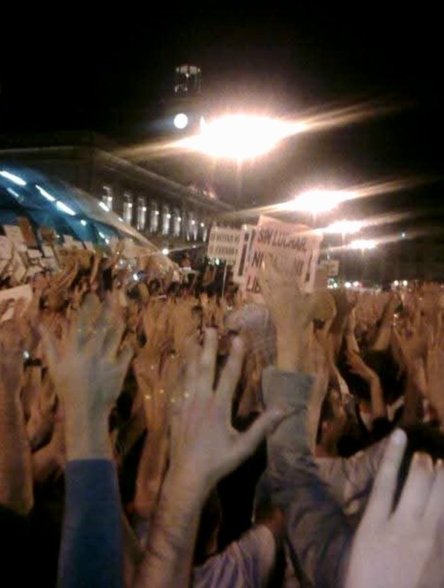 CriadoEnterado's tweet photo. Sol | 15M | Mayo de 2011. 📷
Algunas fotos que tomé en aquellos días en los que también se soñó alto con cambiar las cosas en este país. https://t.co/mWjvrStYNF