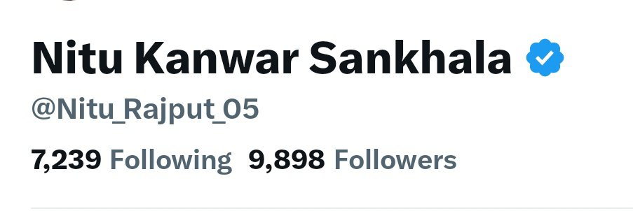 Nitu_Rajput_05's tweet photo. 10 k के करीब है...!!

दबा दो फॉलो वाला बटन..🙏

फॉलो बैक सबको मिल जाएगा..!!

किसी का रह जाता है तो कमेंट में B डाल देना..🙌 https://t.co/yf4lPWPcuh