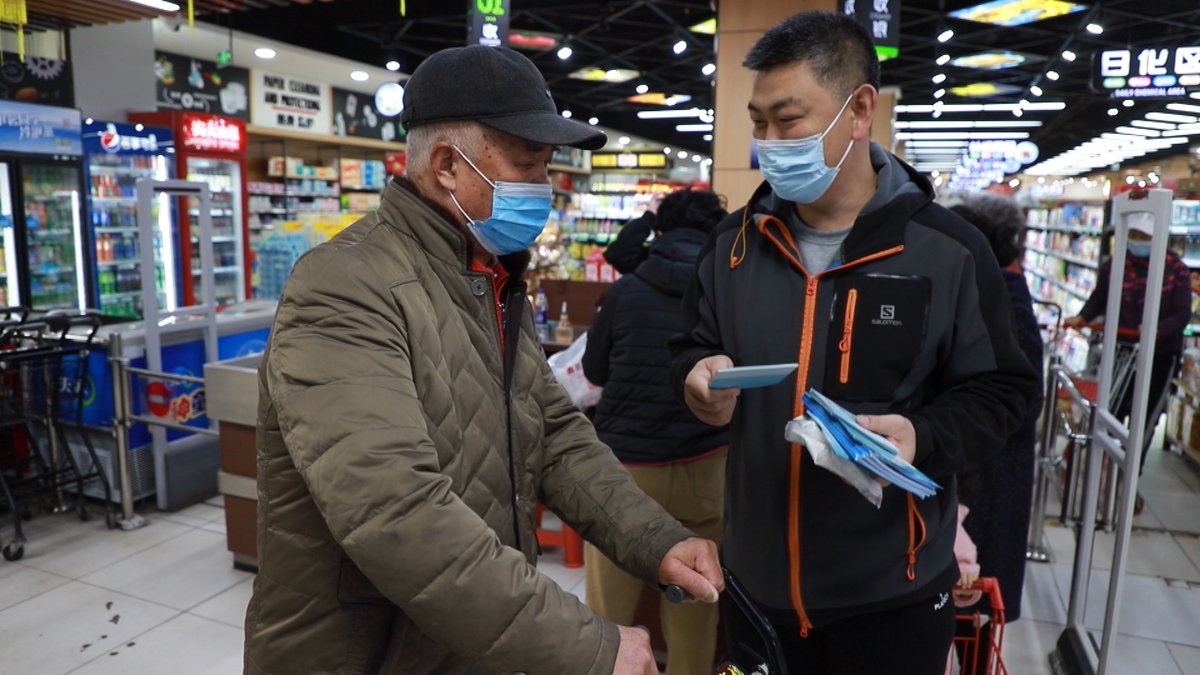 hanmax988005's tweet photo. A stranger held the door for my hands-full self at the grocery store today—small act, big warm feeling. https://t.co/11lZkHFhkX