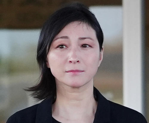 nanaminlist's tweet photo. 釈放後といえば広末涼子
泣いた後なのかメイクしてるか議論勃発してたよね
釈放後って毎回荒れてるイメージ

https://t.co/A2zy49WMh0 @YouTubeより https://t.co/oXcuIrunnO