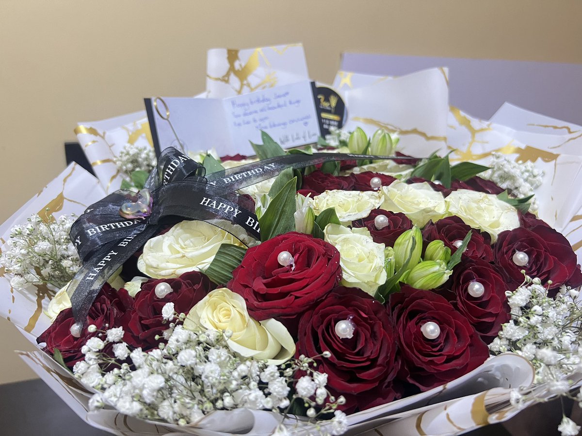 NakiwalaSandra's tweet photo. Thank you all for celebrating me with your birthday wishes and gifts.

I thank God for your love.

It was a beautiful day!

#MukyalaTusimbudde https://t.co/MJ3Tq6JW6k