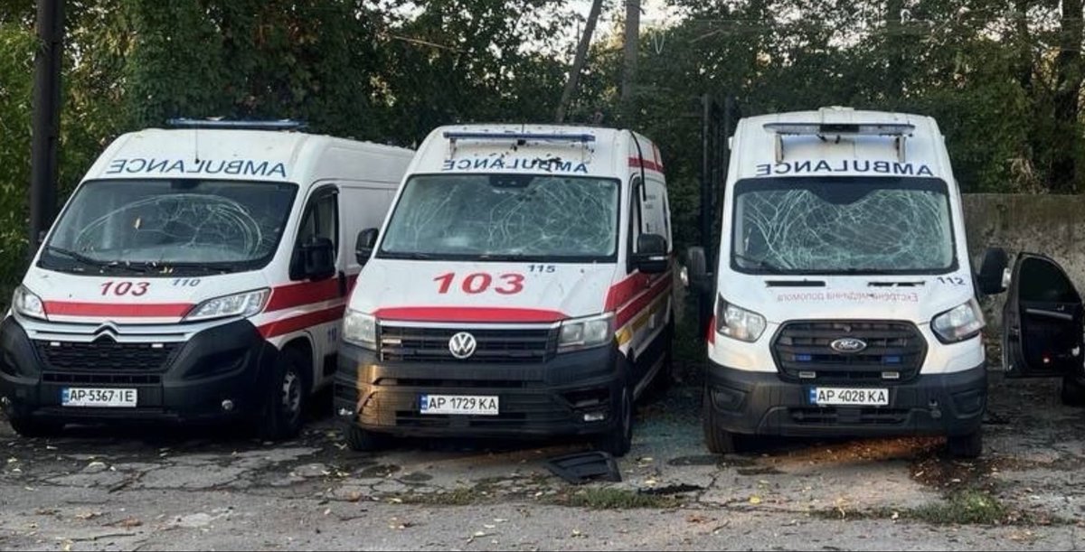 JulianRoepcke's tweet photo. Russland hat gestern gezielt zwei Krankenhäuser in Saporischschja mit Geran-3-Drohnen attackiert.
#Kriegsverbrechen am laufenden Meter … https://t.co/AtTDCb78jC