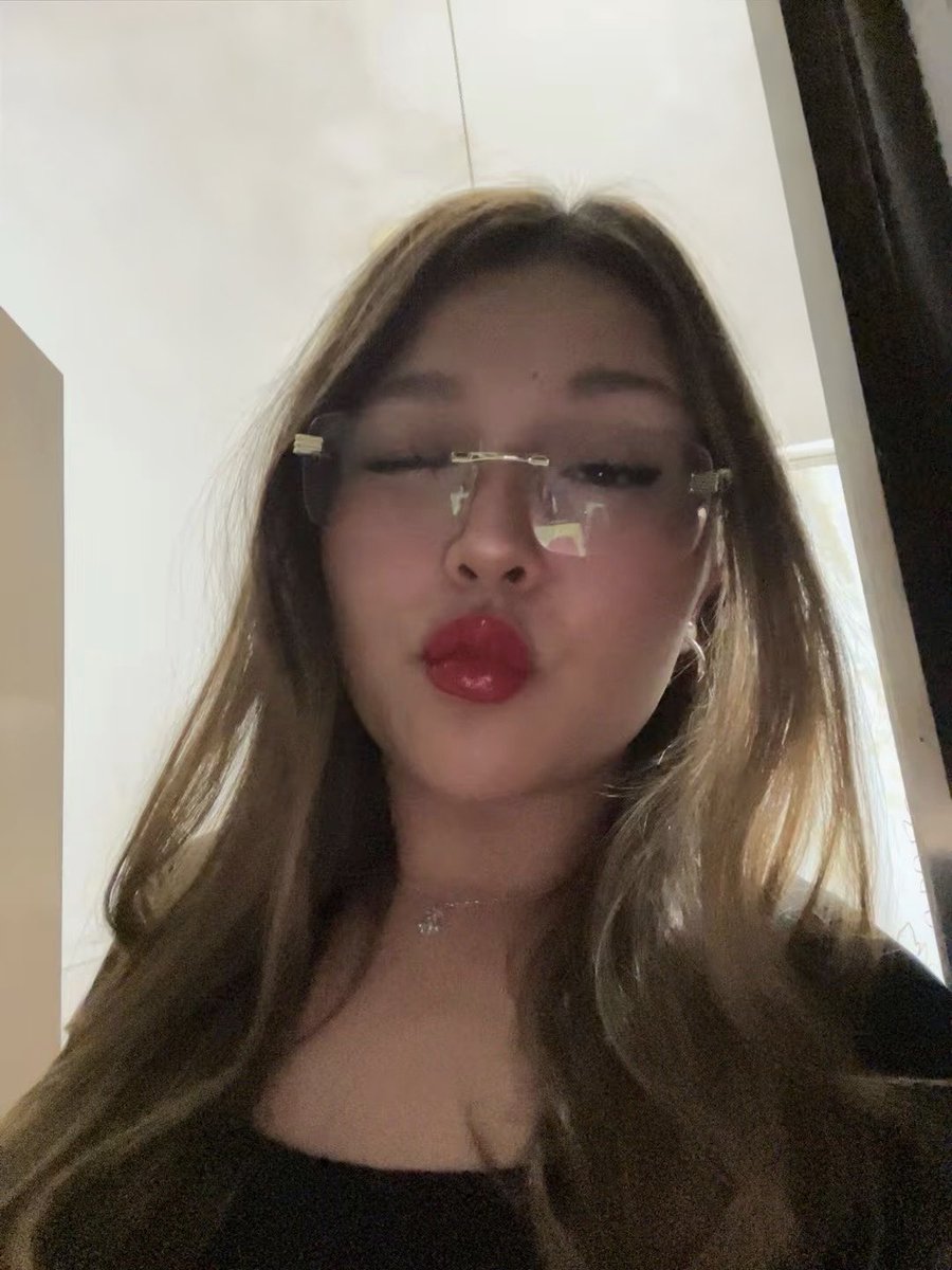 AleFressss's tweet photo. mua !! https://t.co/dLKOeJoiKw