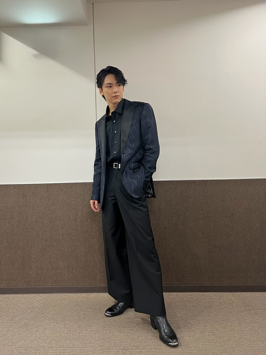 utsumi_akiyoshi's tweet photo. KURUMU OKAMIYA 1st Concert
「The Fanfare」
大阪公演にご来場くださった皆様
ありがとうございました。
伊藤あさひと共にゲスト出演しました。
ロミジュリメドレー大盛り😆

くるむの歌声、あたたかい人柄。
全てに感動しました。

東京公演も応援してます！！！

#1stくるコン https://t.co/8N70evhsgg