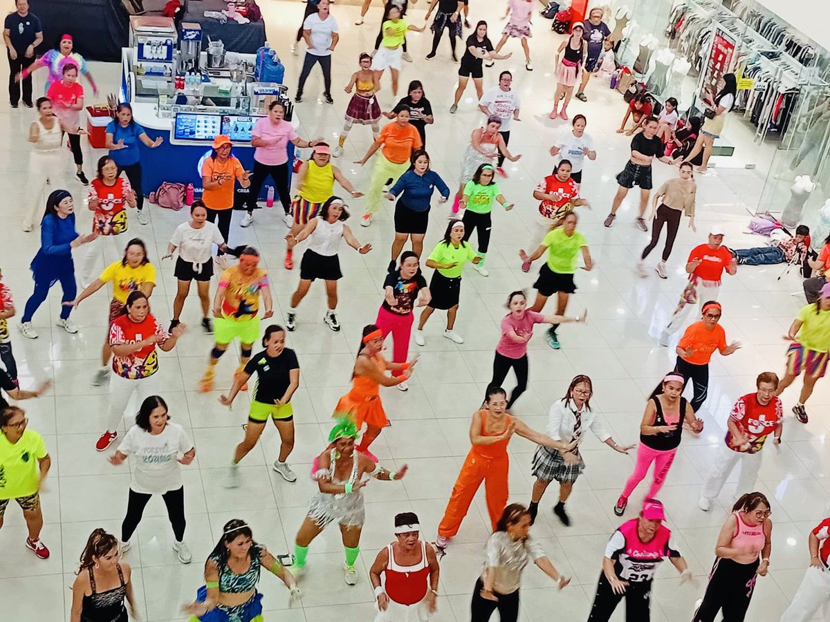 CityMallPh's tweet photo. Feel the beat, move your feet at CityMall's Zumba Community 💃🕺

#CityMallPH #Zumba https://t.co/S5P4fjCGlM
